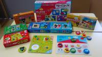 0歳のお子さまからできるパズルを、発達段階に応じて使用していきます。