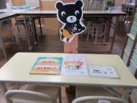 小さなお子さま用の机と椅子もご用意しています。