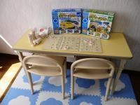 小さなお子さま用の机＆イスもご用意しています♪