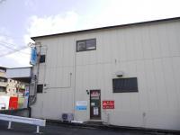 教室は、この建物の2階にあります。