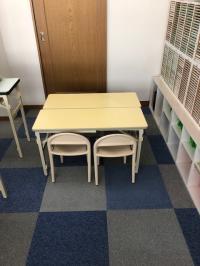 ここでお話をします。