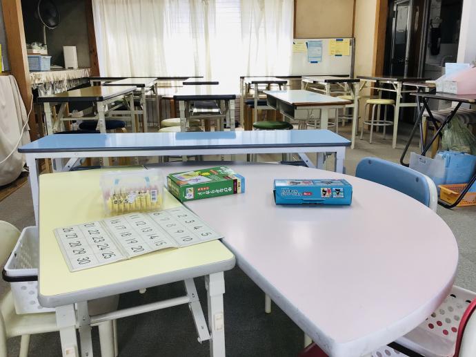 英語学習室・自習室・保護者様の待合スペースも充実しています。