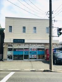 本宮小学校のすぐ近くです。<br />
教室前に駐車場<br />
三台分あります。