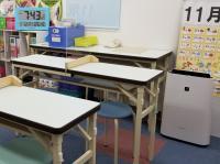 空気清浄器、、アルコール・消毒スプレーも設置してます。