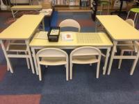 幼児さんは安全に配慮した、こちらの机で学習します。