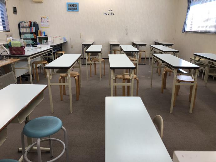 教室の内観です。<br />
広々とした空間で学習に集中できます。