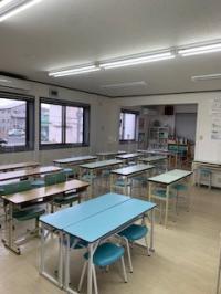 教室の内観です。靴をぬいで入る教室ですので、ハイハイベビーも安心です。