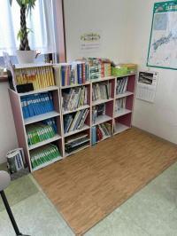 【くもん文庫】<br />
お迎えが来られるまでここで待ちます。<br />
図書の貸出もOK。