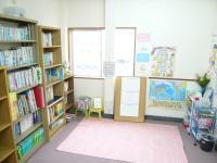 待合では、絵本や教具も準備しています!