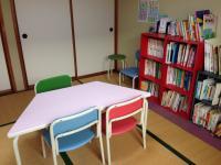 幼児から楽しく学べます。本の貸出も可能です。