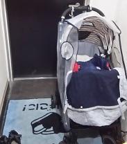 ベビーカーも玄関に