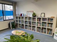 お子様が自由に動き回れるスペースで、ご様子を拝見しながらお話を伺います。