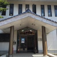 八曽利会館 の２階です。<br />
駐車場もあります。