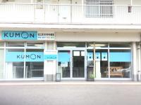 お日様の光が入る明るい教室です