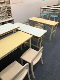 幼児から高校生まで体に合った大きさの机と椅子をご用意しております。
