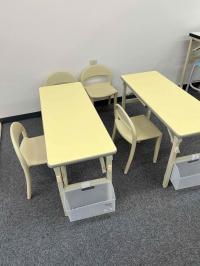 ★幼児さん専用の机と椅子★<br />
一般教科入会後はこの座席で学習します。
