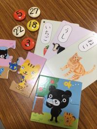 小さなお子さまも教具で楽しく文字や数字に親しめますよ♪