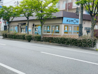 大きな看板が目印です。