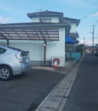 教室横の駐車場は3台駐車できますし、駐輪場もあります