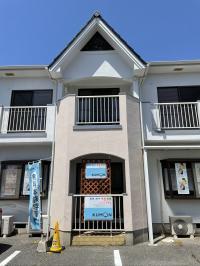 竜の口小学校近く、四御神郵便局から徒歩1分のコーポ1Fが教室です。