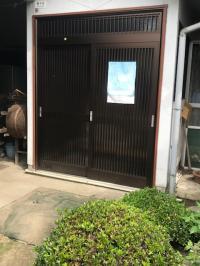 敷地の奥に教室入り口があります。