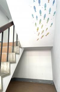 1階の入り口を入ってすぐに、ベビーカーを置くスペースがあります。