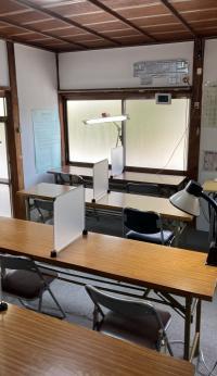 集中して学習し、達成感がある教室を目指しております