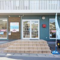 入り口左手にスロープがありますので、ベビーカーのままご入室いただけます♪