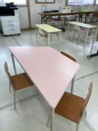 小さなお子さまと一緒に安心して座っていただける椅子をご用意しています。