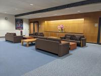 1階のロビーも広々とした空間となっております♪