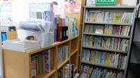 本の貸出し可能です。読書は心のごはんです。たくさん読んでね。