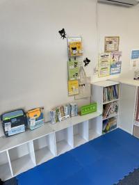 おむつ替えもできる待合スペースです。小さなお子様にも安心して入室いただけます。