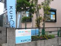 お天気の良い日はベビーカーやお散歩で、雨の日はお車でどうそ!!（駐車場完備）<br />
