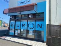 教室前に駐車場があります。