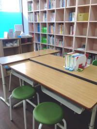 幼児や学習初期のお子さんとは、指導者と対面指導をします。