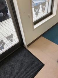 教室の中にベビーカー置き場があります。