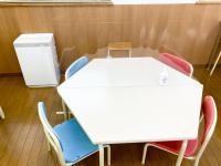 飛沫防止のためビニール設置し、こちらの席で実施しています。お気軽にお電話ください