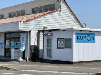 豊原小学校から300ｍほど南側です。
