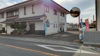 教室の外観です。入り口は、建物西側です。教室西・北側に6台程度駐車可能です。