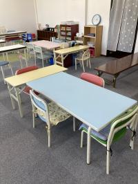 幼児用の机・椅子があります。