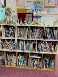 たくさんの公文文庫もあります。<br />