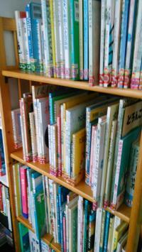 ファーストブックを揃えています。懐かしい絵本に出会えるかも。