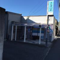 教室の前から入った奥に駐車場（１・２・３番）があります。