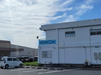 教室はこの建物の2階にあります