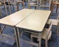 少し大きくなったら、ママのとなりに座ってお話ししましょ。