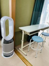 定期的な換気の他、常に空気清浄機で空気清浄と加湿をしています。