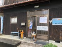 教室入り口です。<br />
駐輪場・ベビーカー置き場あります。