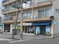 教室の外観です（美容院の隣が教室です）