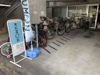 ベビーカー置けます。お車でお越しの方はお声をかけてください。