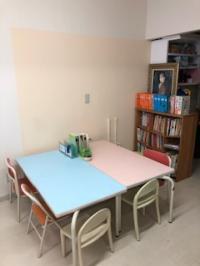 小さいお子様用のイス・机もあります♪